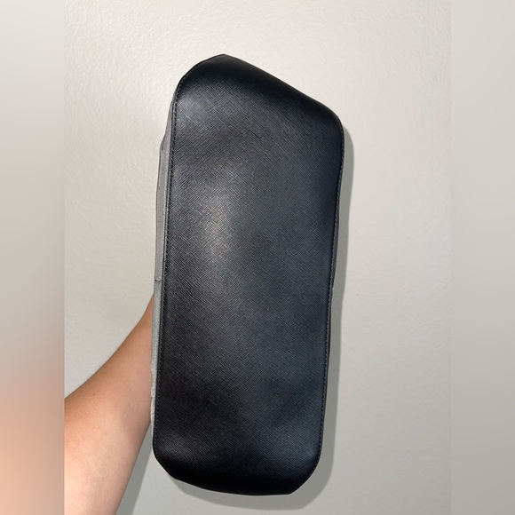 Michael Kors Shoulder Bag - Picture 3 of 13